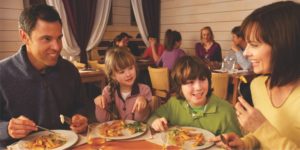 jantar-em-familia-educacao-de-filhos